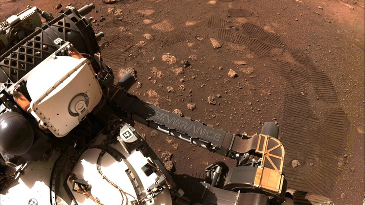 Pierwsza jazda łazika po Marsie. "6,5 metra w ciągu 33 minut"