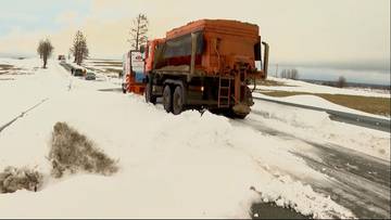 Ludzie uwięzieni w samochodach. Akcja podkarpackich służb