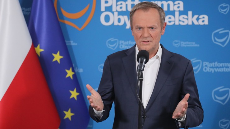 Donald Tusk: Morawiecki chce uczestniczyć w proputinowskiej hucpie