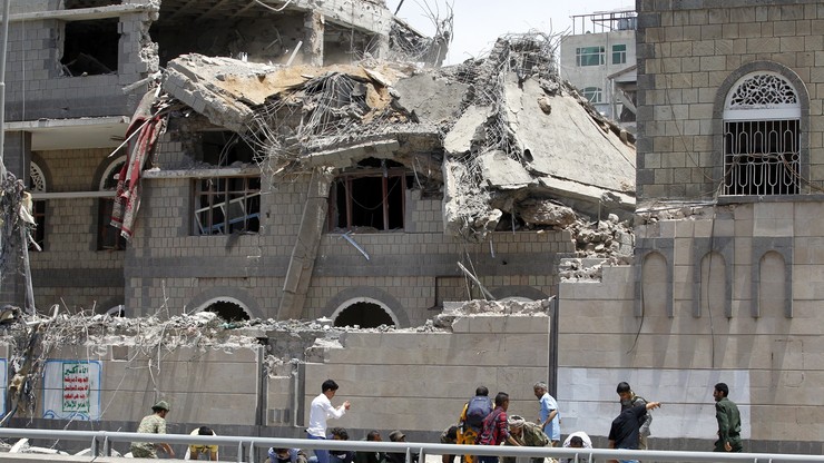 Naloty na centrum stolicy Jemenu, w tym na pałac prezydencki. Co najmniej 6 osób nie żyje