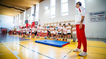 "Lekcja WF z Mistrzem" – sportowa podróż po polskich szkołach