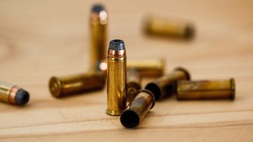 Obywatel Ukrainy oskarżony m.in. o nielegalne posiadanie 9 pistoletów