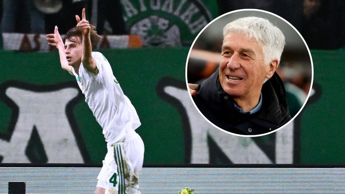 Piłkarz AS Roma Jan Ziółkowski świętuje zdobycie bramki, w okręgu obok znajduje się zdjęcie trenera Gian Piero Gasperiniego.