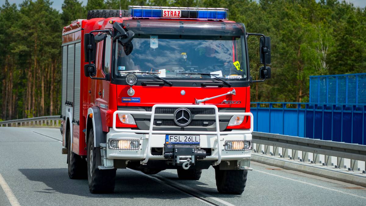 Ogień trawił jego mieszkanie. Mężczyzna miał tylko jedną drogę ucieczki