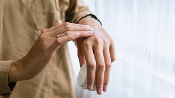 Nietypowe zmiany na skórze. To może być pierwszy objaw poważnego zakażenia