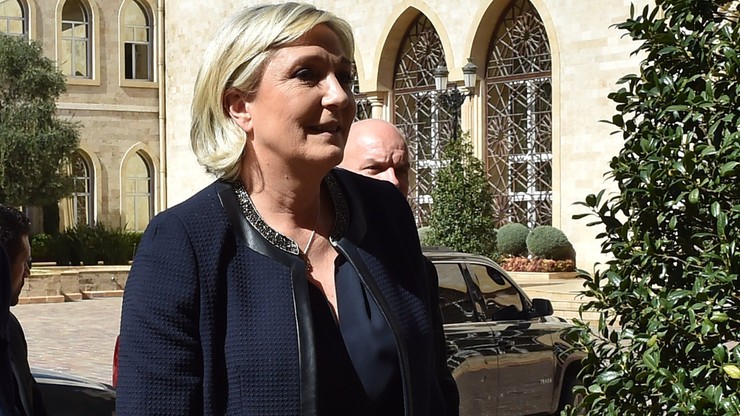 Le Pen odwołała spotkanie z muftim, bo nie chciała założyć chusty