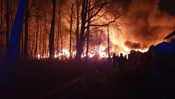 Ogromny pożar składowiska pod Radomiem. Zatrzymano 45-latka