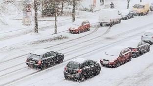 20.02.2023 05:56 Nad Polską przechodzą śnieżyce. W tych regionach kraju możliwy jest paraliż na drogach