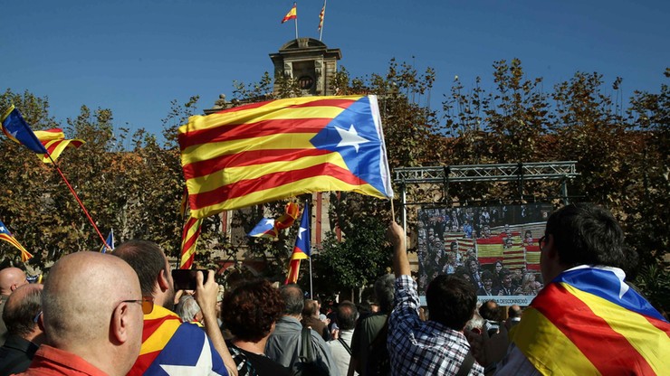 Madryt skarży do trybunału niepodległościową rezolucję parlamentu Katalonii