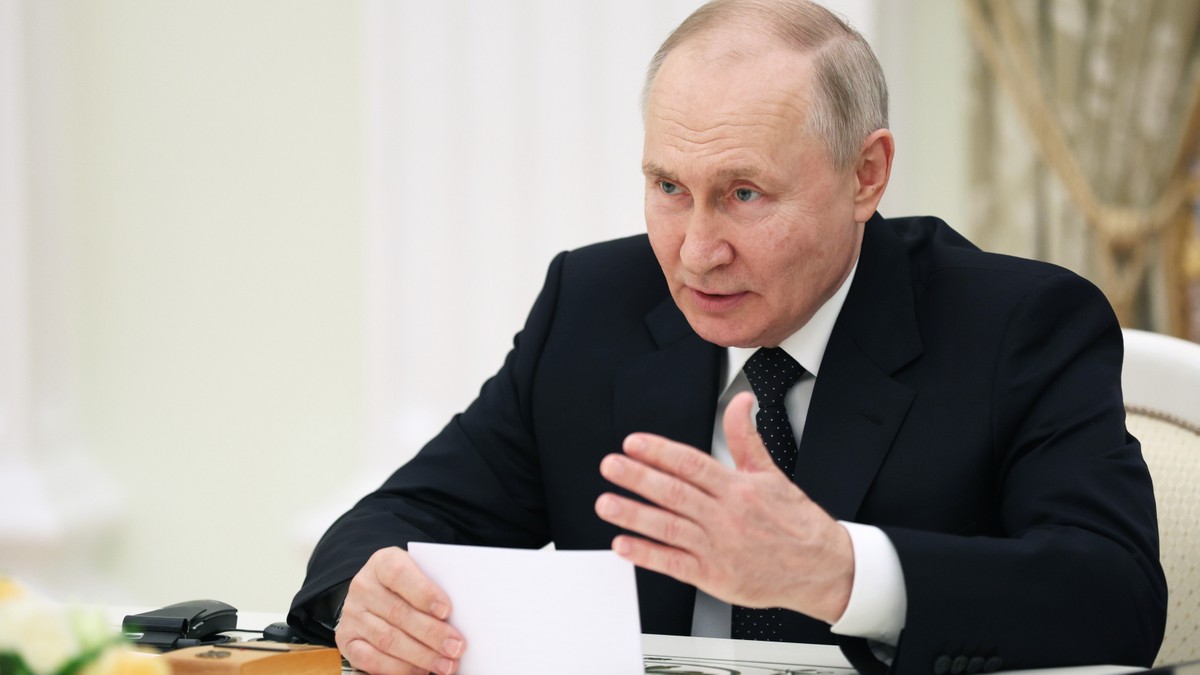 Rusia.  Vladimir Putin: Occidentul intenționează să lupte cu Rusia până la ultima Ucraine