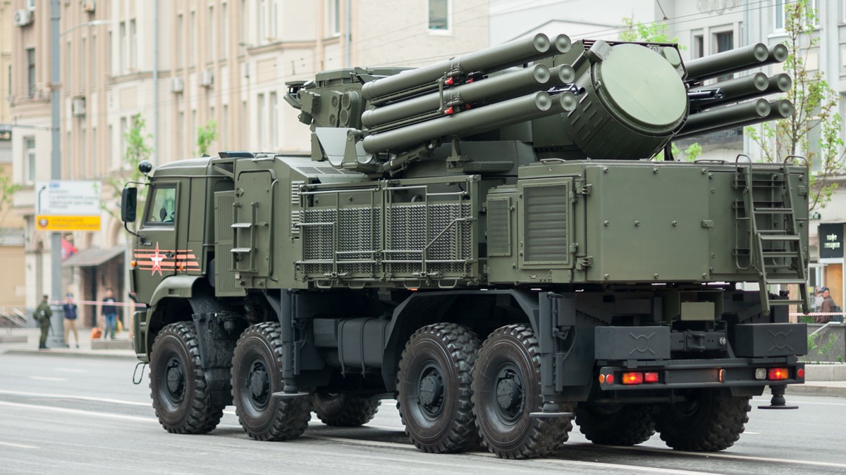 Rosja: Systemy obrony przeciwlotniczej Pancyr S-1 koło rezydencji Władimira Putina