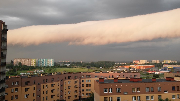 Taką chmurę sfotografował nasz użytkownik o godz. 5:30 w Zabrzu (woj. śląskie)