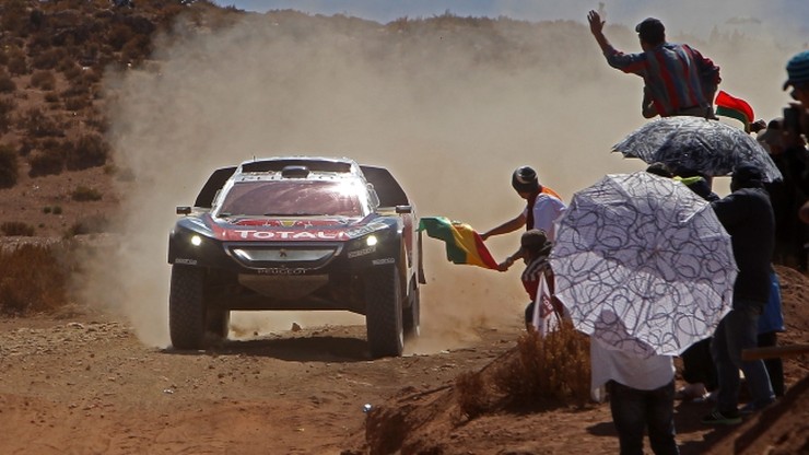 Rajd Dakar: Sainz tuż przed Loebem. Problemy Małysza