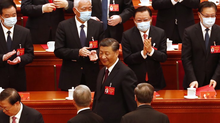 Xi Jinping ponownie wybrany sekretarzem generalnym Komunistycznej Partii Chin. Zerwał z tradycją