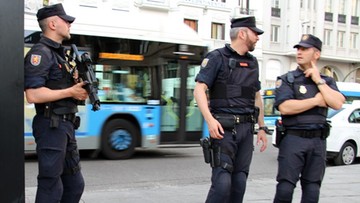 Problem z mundurami w Hiszpanii. Policjanci będą pracować w cywilnych ubraniach