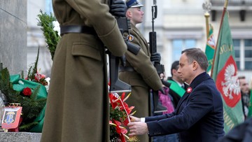 Prezydent złożył kwiaty przed pomnikami marszałka Józefa Piłsudskiego i Wincentego Witosa