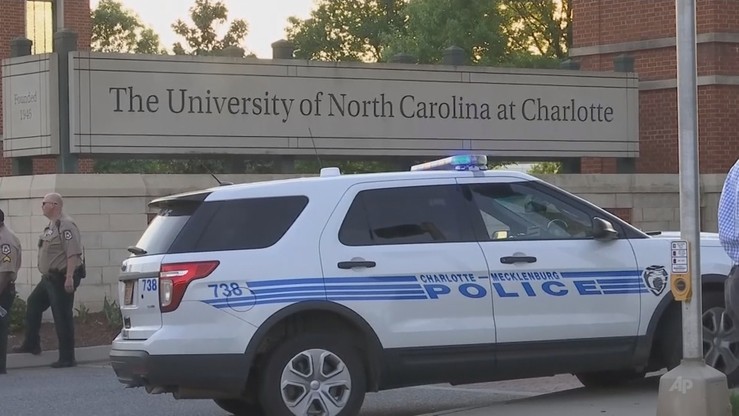Strzelanina na Uniwersytecie Karoliny Północnej. 2 osoby zginęły, 3 są ranne