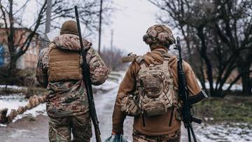 Handlował nielegalnie bronią z ukraińskiego frontu. "Specjalne zamówienia"