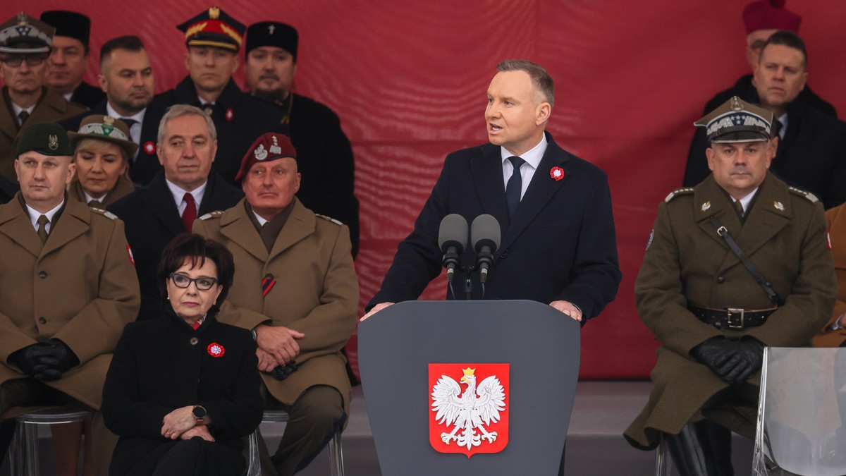 Obchody Święta Niepodległości. Prezydent A. Duda przemawiał na placu Piłsudskiego w Warszawie