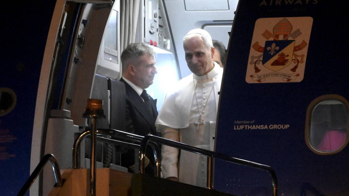 "Jak to przeszło przez kontrolę?". Papież zaskoczony prezentem od dziennikarza