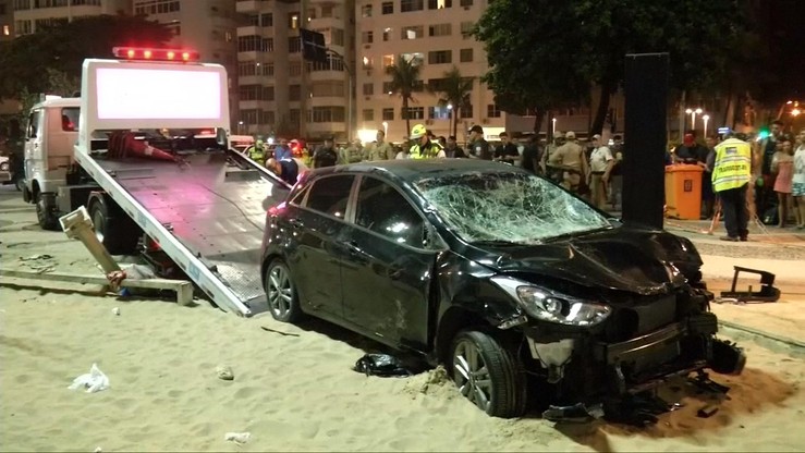 Samochód wjechał w tłum ludzi przy plaży Copacabana. Nie żyje 8-miesięczne dziecko