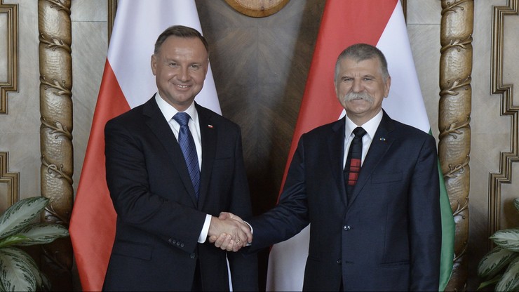 Prezydent Andrzej Duda w Budapeszcie został uhonorowany odznaczeniem państwowym Węgier