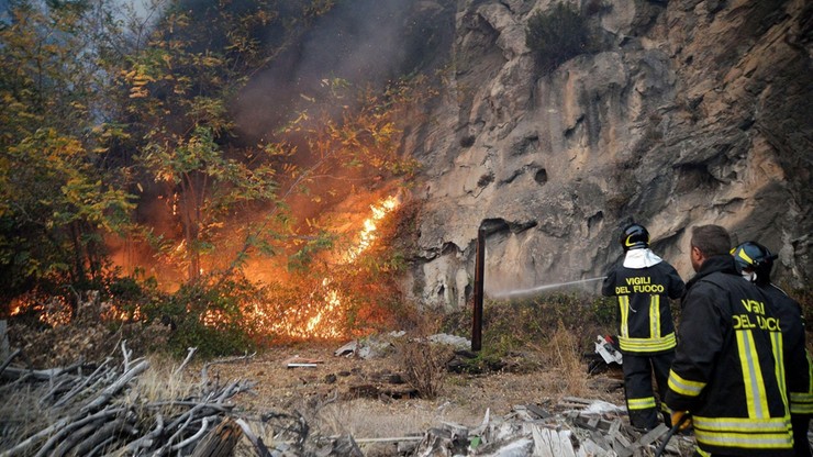 Wielkie pożary w Piemoncie. Płomienie sięgają 70 metrów