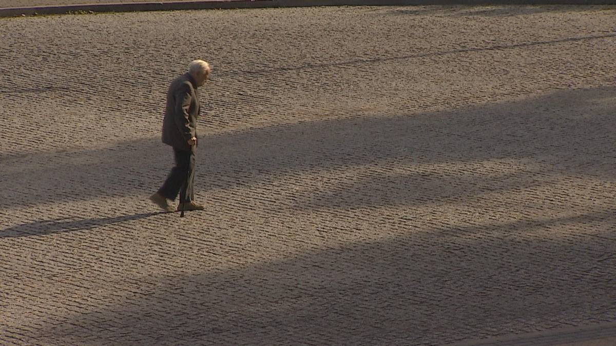 U seniorów to temat tabu. Objawy pojawiają się późno, a skutki są poważne