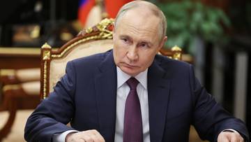 Władimir Putin stwierdził, że podpis ze strony Kijowa na porozumieniu pokojowym dotyczącym wojny w Ukrainie musi zos