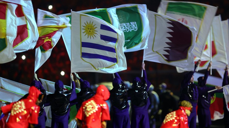 Parada flag krajów biorących udział w mundialu