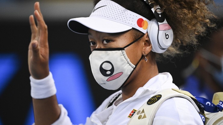 WTA w Melbourne: Naomi Osaka oddała półfinał walkowerem. Porażka pogromczyni Igi Świątek