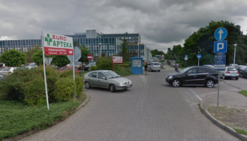 85-letni pacjent wypadł z okna szpitala w Lesznie
