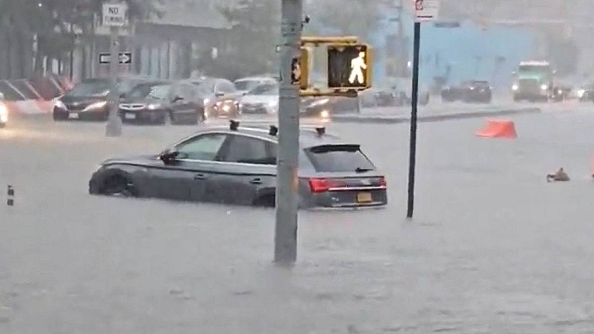 Potop na ulicach Nowego Jorku. Fot. Twitter.