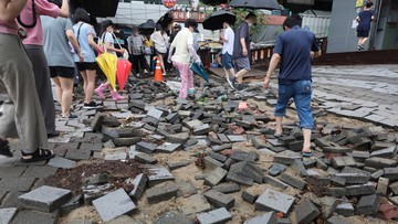 "Najgorsze ulewy do dziesięcioleci". Seul zalany, nie żyje 8 osób 
