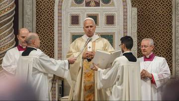 Papież na mszy w "matce wszystkich kościołów". "Kopmy głęboko, wolni od kryteriów świata"