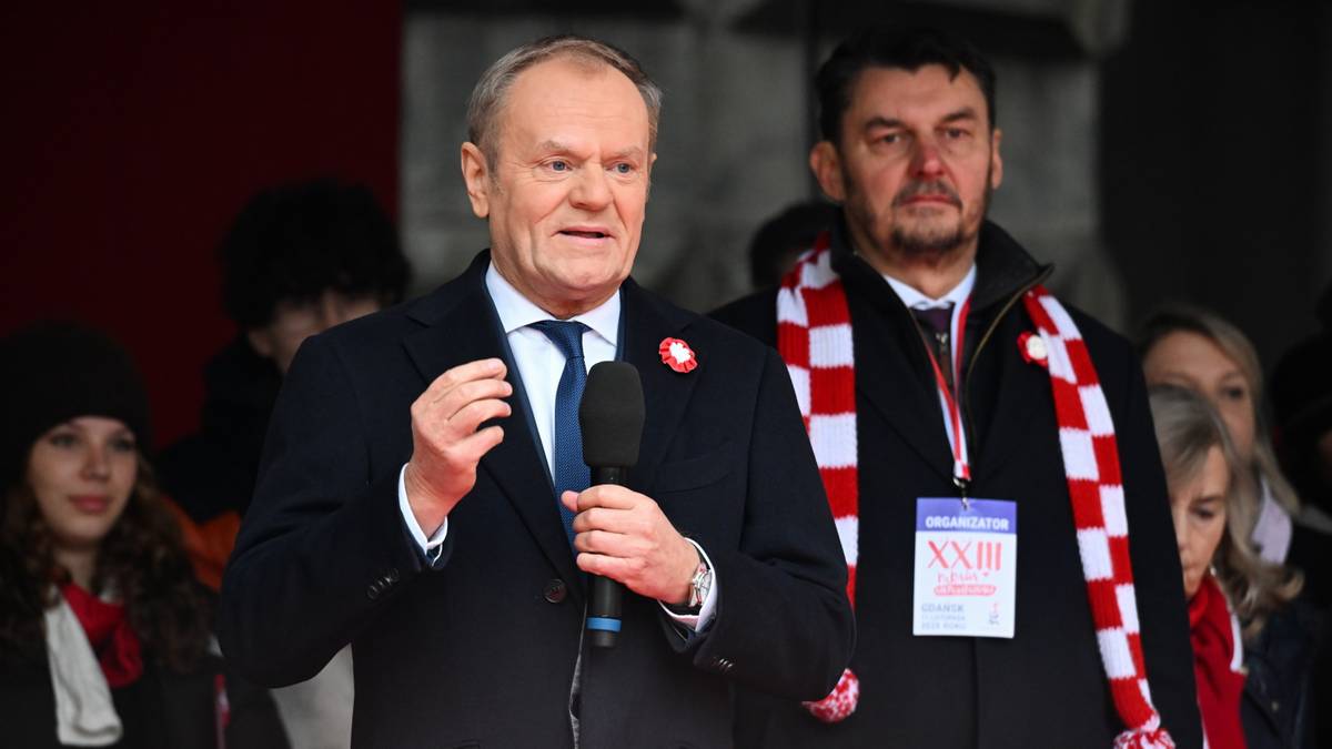 "Nikt nie ma monopolu na patriotyzm". Tusk w Święto Niepodległości