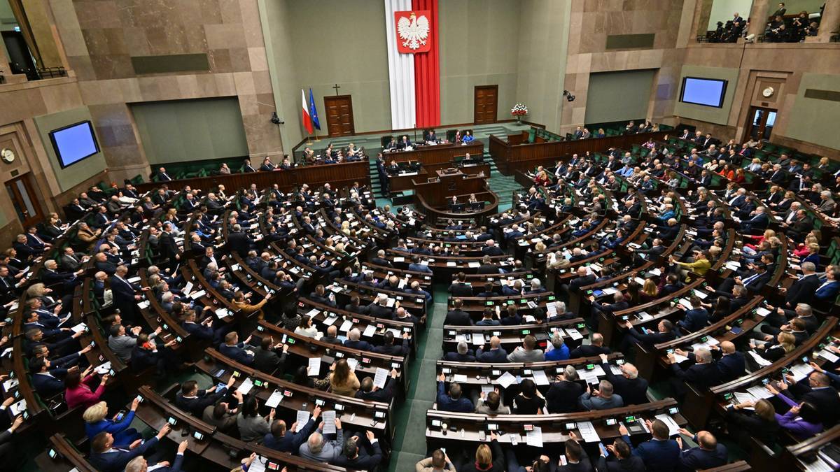 Wyniki wyborów prezydenckich a układ sił w Sejmie. Stworzono nietypową symulację