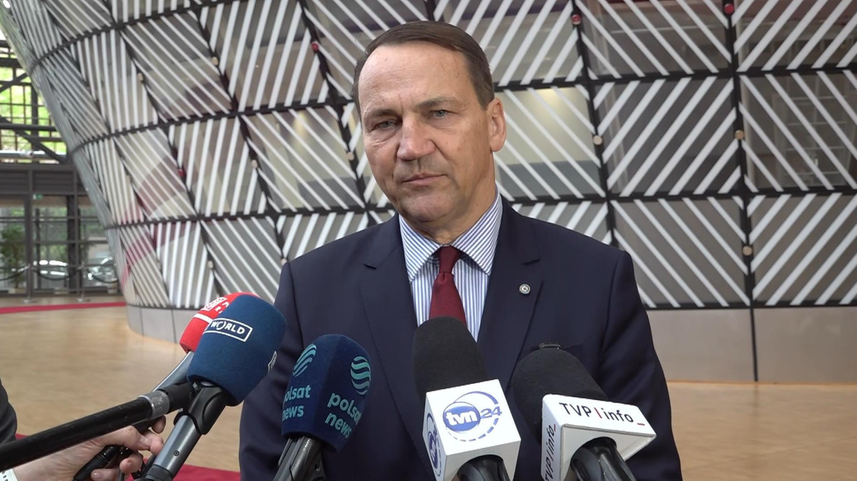Rosjanie zniszczyli polski pomnik w Miednoje. Sikorski: Niedopuszczalne
