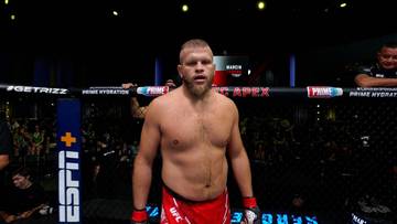 Problemy Polaka na lotnisku. To spotkało go przed walką w UFC