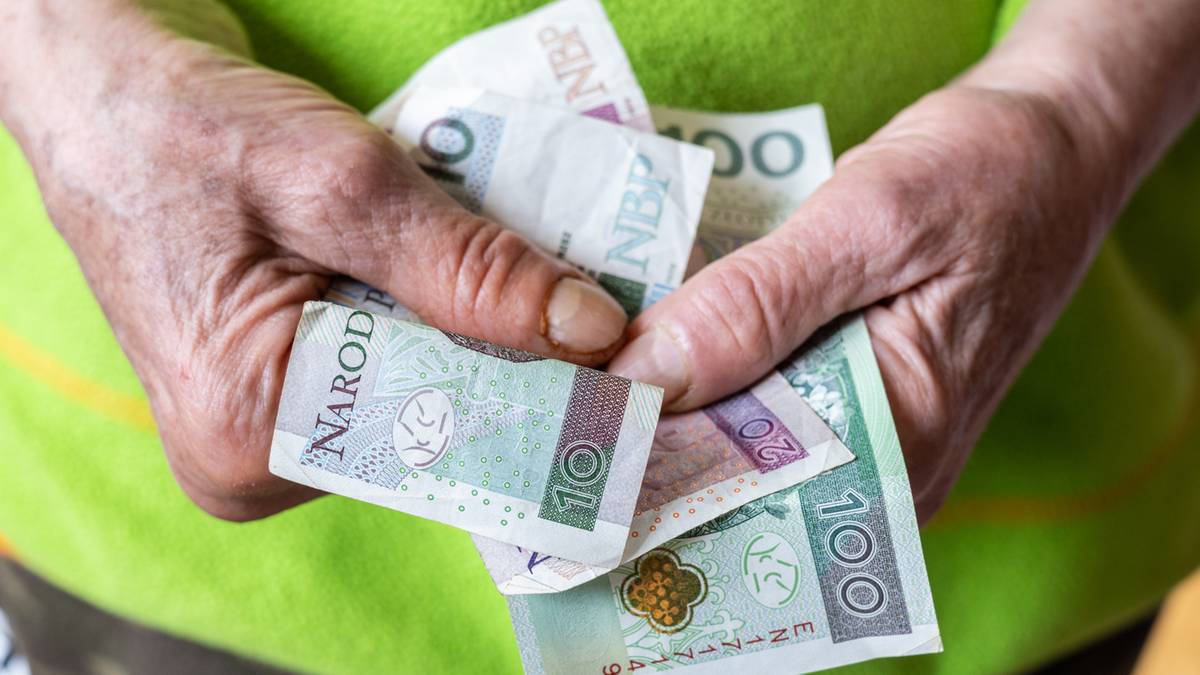 Czternasta emerytura od września. Co zrobić, by kwota mocno nie stopniała?