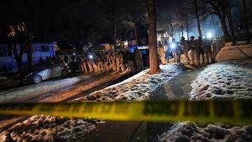 Chaos w Minneapolis. Migrant postrzelony przez agenta, protesty w pełni