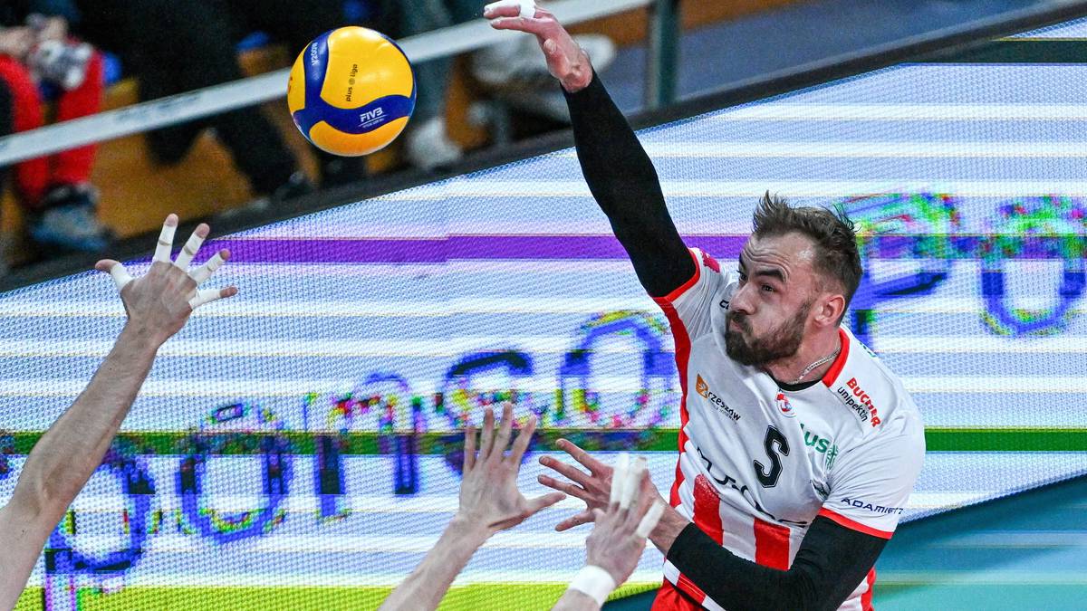 Zaskakujący transfer na zapleczu. Siatkarz ma pomóc w walce o awans do PlusLigi