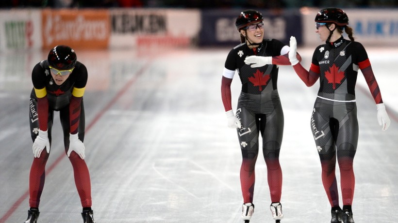 PŚ w łyżwiarstwie szybkim: Polska drużyna kobiet tuż za podium. Zwycięstwo Kanadyjek