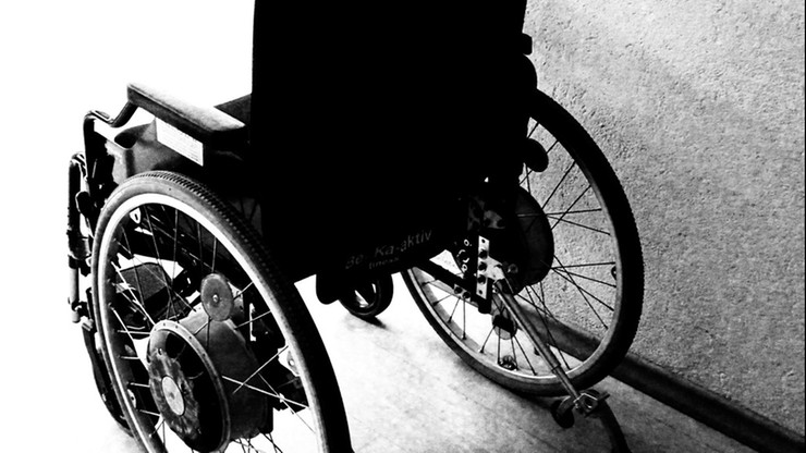 Łódź. Napad w DPS-ie. Podopieczni na wózkach inwalidzkich okradli innego pacjenta