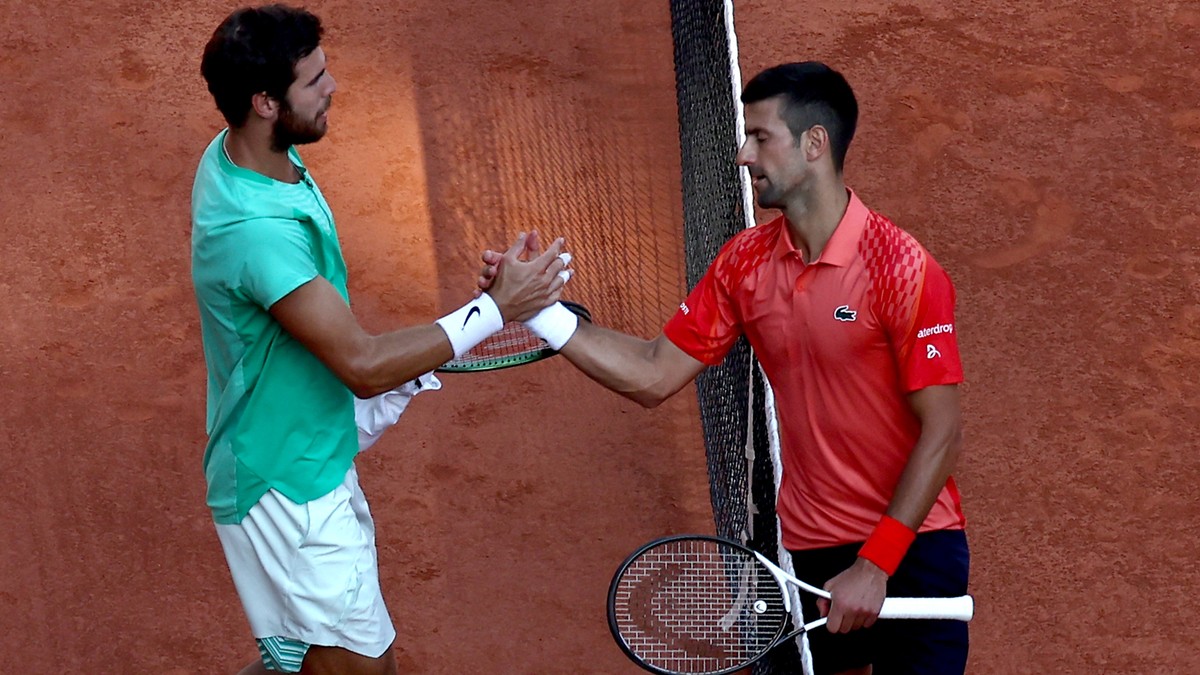 Początek zwiastował kłopoty! Novak Djokovic awansował do półfinału French Open