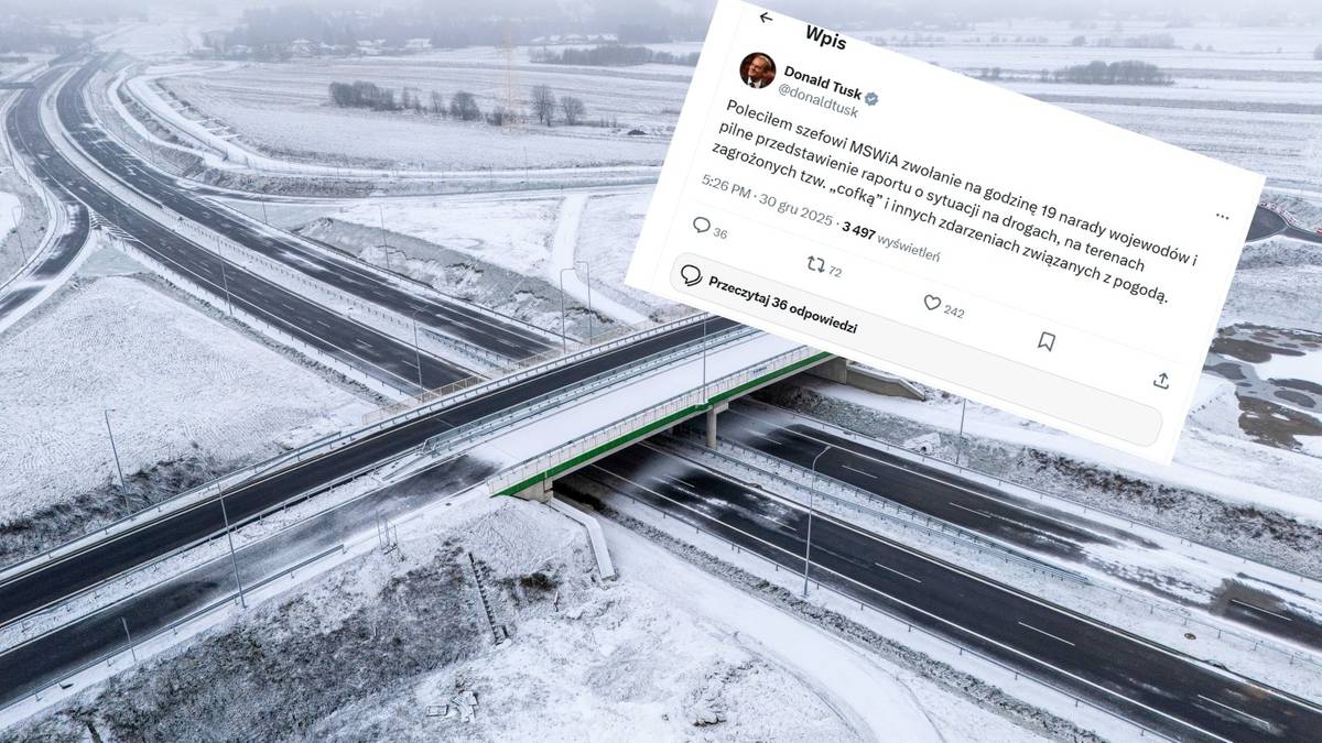 Droga ekspresowa S7 w zimowej scenerii, pokryta śniegiem, z widocznymi pasami ruchu i wiaduktem.