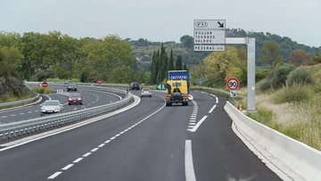 Nowy limit prędkości na drogach we Francji. Kierowcy oburzeni, politycy w sporze