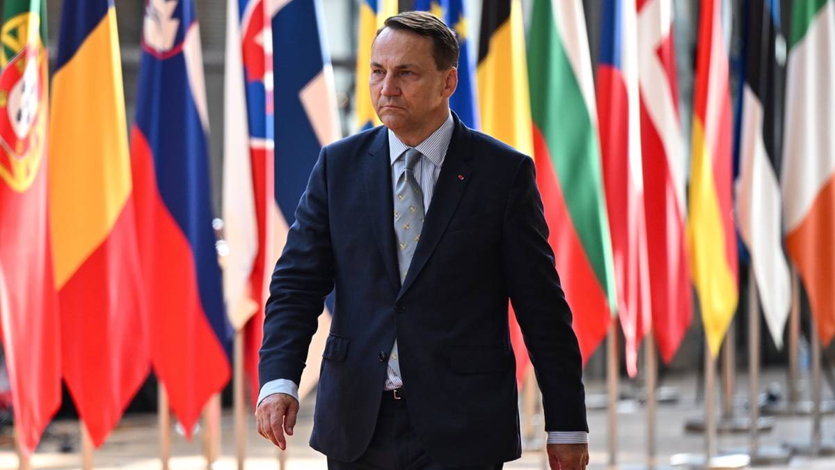 Sikorski: Rosja może użyć ukraińskich dronów do ataku pod fałszywą flagą
