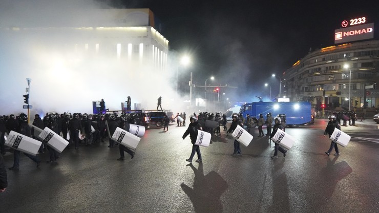 Kazachstan. Tłumy wyszły na ulice miast. Protesty przeciw podwyżkom i stan wyjątkowy