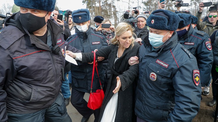 Protest w pobliżu kolonii karnej. Dziennikarze CNN i lekarka Nawalnego zatrzymani